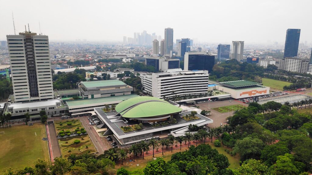 Usut Tunggakan Rp 23 Triliun, DPR Panggil Menkes Pekan Depan